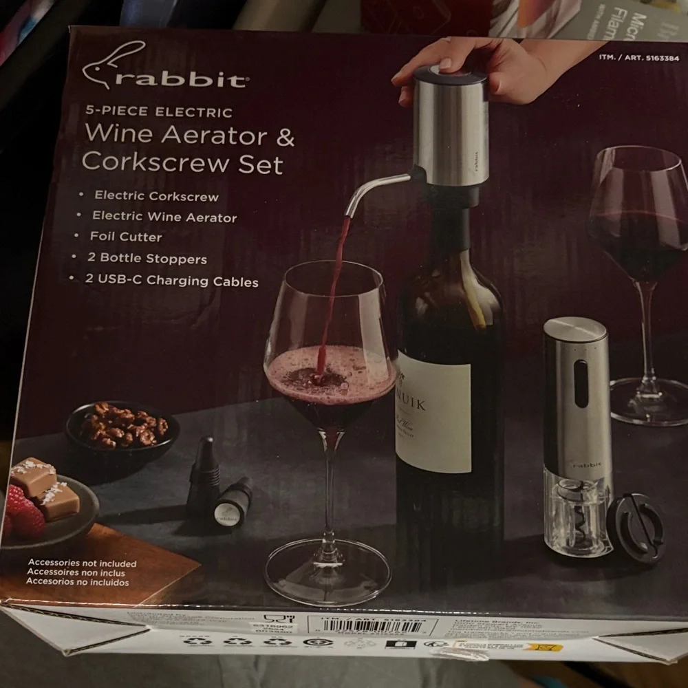 Rabbit Silver Wine Aerator & Corkscrew Set - Picture 1 of 3